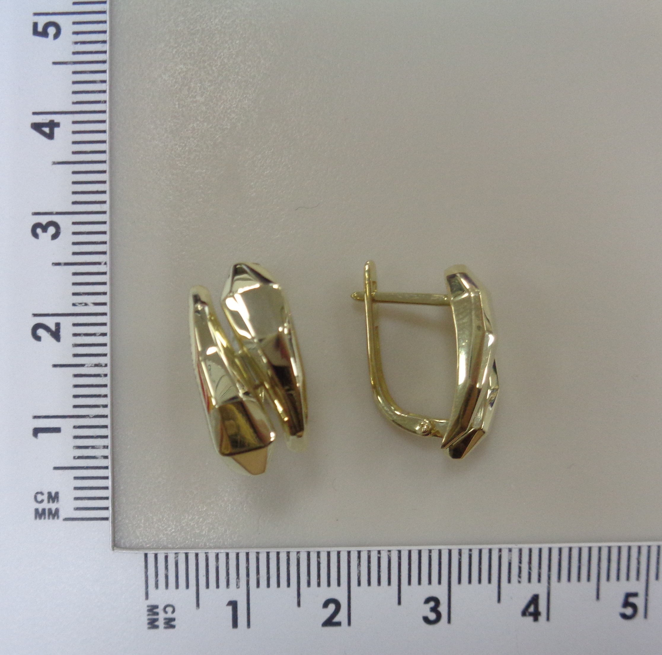 10519-000777 Серьги (Au 585)